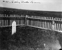 Sitting Bull's grave at Fort Yates, c. 1906 Sitting Bull's grave.jpg