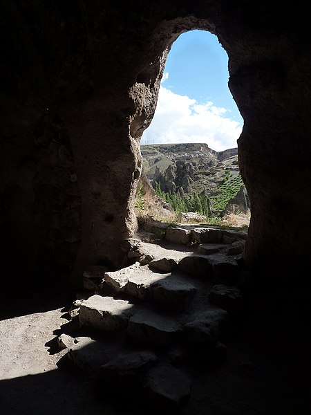 File:Soganli Valley View - Troglodite Front Door - panoramio.jpg