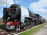 51. KWDie 25 NC Nr. 3405 der South African Railways (mit fehlender Kesselverkleidung).