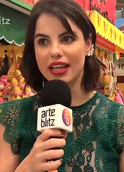 Sthefany Brito gives interview for ArteBlitz, 2019 (02)