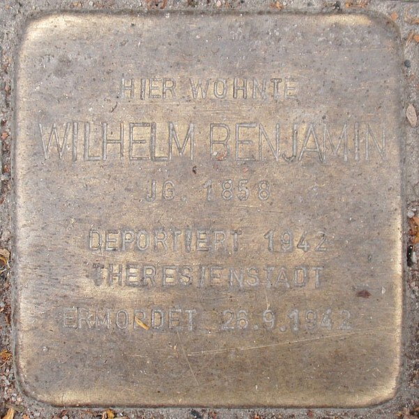 File:Stolperstein Harvestehuder Weg 99 (Wilhelm Benjamin) in Hamburg-Harvestehude.JPG
