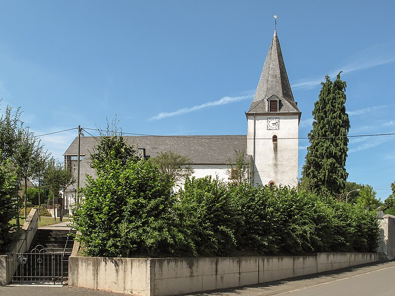 File:Strotzbüsch, kerk foto1 2009-08-05 15.12.JPG