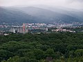 Čeština: Teplice, okres Teplice. Trnovany a Krušné hory, od konečné Nová Ves. English: Teplice, Teplice District, Ústí nad Labem Region, Czech Republic. Trnovany and Ore Mountains, from Nová Ves. Camera location 50° 37′ 09.6″ N, 13° 49′ 43.4″ E    View all coordinates using: OpenStreetMap