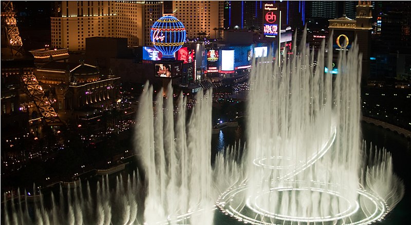 File:The Bellagio Fountains, Las Vegas..jpg