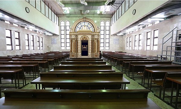 The Great Synagogue of Vizhnitz Beit Shemesh, with a new Holy Ark