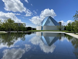 <span class="mw-page-title-main">Ismaili Centre, Toronto</span> Mosque in Toronto, Ontario, Canada