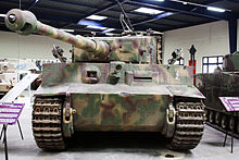 Der Tiger, von dem nur noch sieben Originalexemplare existieren, besitzt bis heute einen hohen Bekanntheitsgrad. Hier ist das Ausstellungsstück im Panzermuseum Musée des Blindés, Saumur, zu sehen