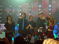 Miembros de Timbiriche durante su gira musical de 2007. De izquierda a derecha: Alix Bauer, Benny Ibarra, Mariana Garza, Erick Rubín y Sasha Sökol.