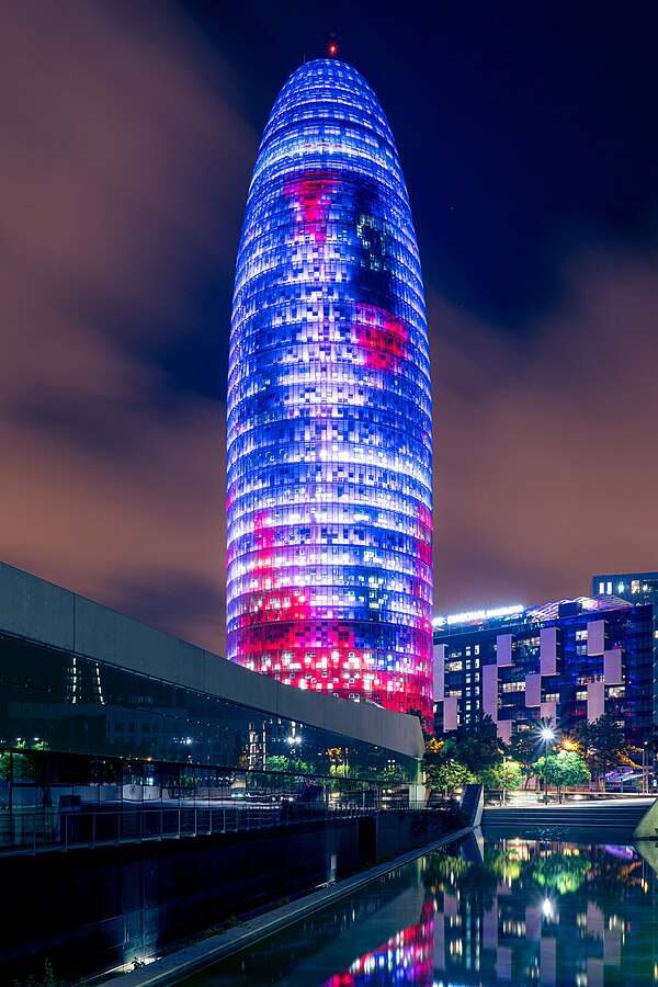 Image: Torre Glòries nocturna