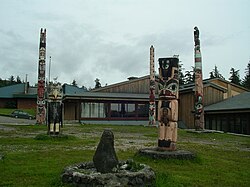 Hydaburg'daki Totem Parkı (2853027359) .jpg