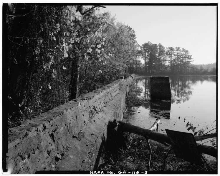 File:VIEW ALONG UPSTREAM FACE OF DAM, LOOKING SOUTH FROM NORTH END OF NORTHERN ABUTMENT (INTAKE STRUCTURE VISIBLE IN LAKE) - Big Lake Dam, Fourth Street, South of Atlantic Avenue, HAER GA,34-MARI,3-3.tif