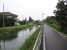 Il canale a Monza, quartiere Triante.