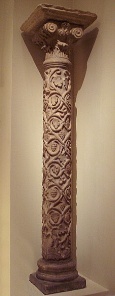 File:Visigothic column from Notre Dame de la Daurade Toulouse carved 400 600 CE.jpg