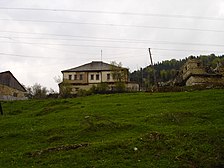 Поглед из доње махале на горње куће, село Волковија