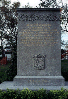 Walloon Monument in Battery Park, Manhattan, New York City WalloonMonumentNYC.gif
