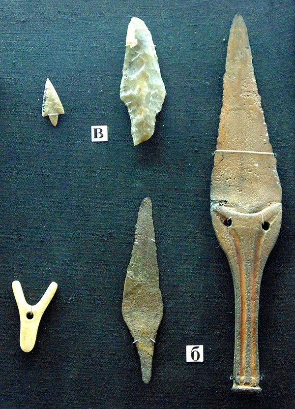 Yamnaya bone and bronze arrowheads.