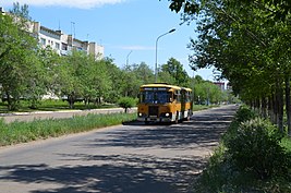 ЛиАЗ-677 на улице Краснокаменска.JPG