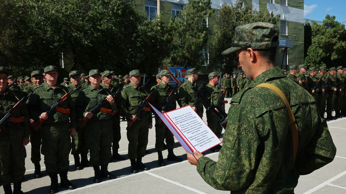 Файл:Принятие присяги РФ в 810-й отдельной бригаде морской пехоты в  Севастополе, 2022, 03.jpg — Википедия