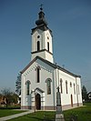 Црква и споменик у порти у Коцељеви.JPG