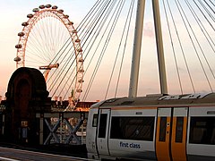 South Eastern train crossing Hungerford Bridge