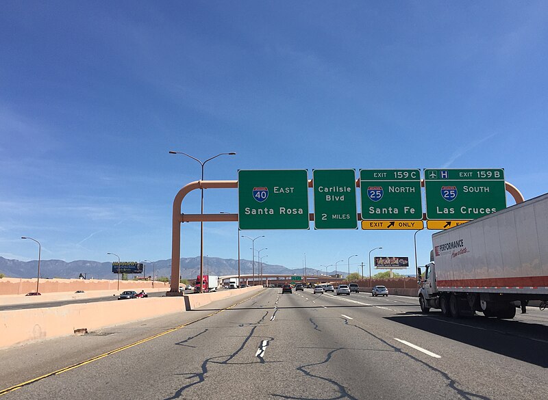 File:2016-03-21 13 09 01 View east along Interstate 40 at Exit 159 (Interstate 25, Santa Fe, Las Cruces) in Albuquerque, New Mexico.jpg