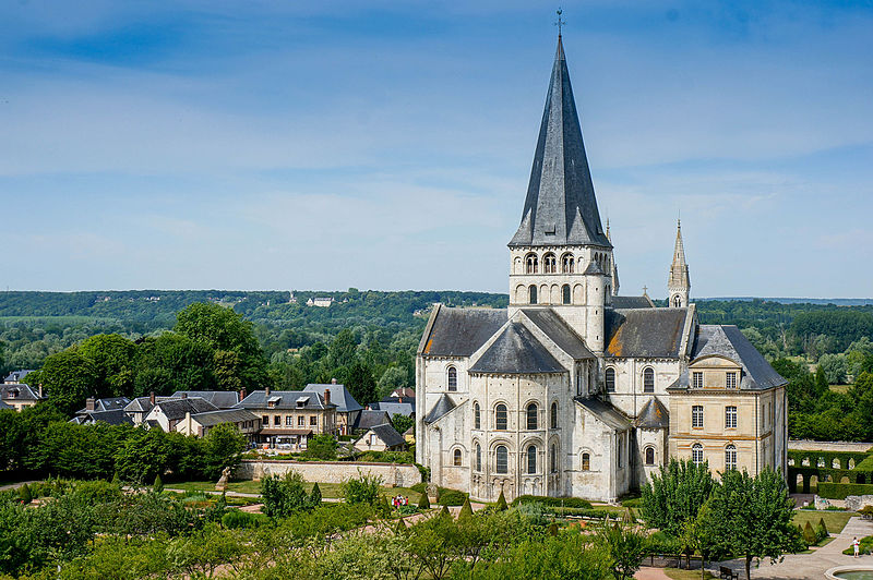 File:Abbaye Saint Georges de Boscherville.jpg