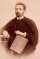 Afonso Costa, por ocasião da sua licenciatura em Direito, na Universidade de Coimbra (c. 1894).png