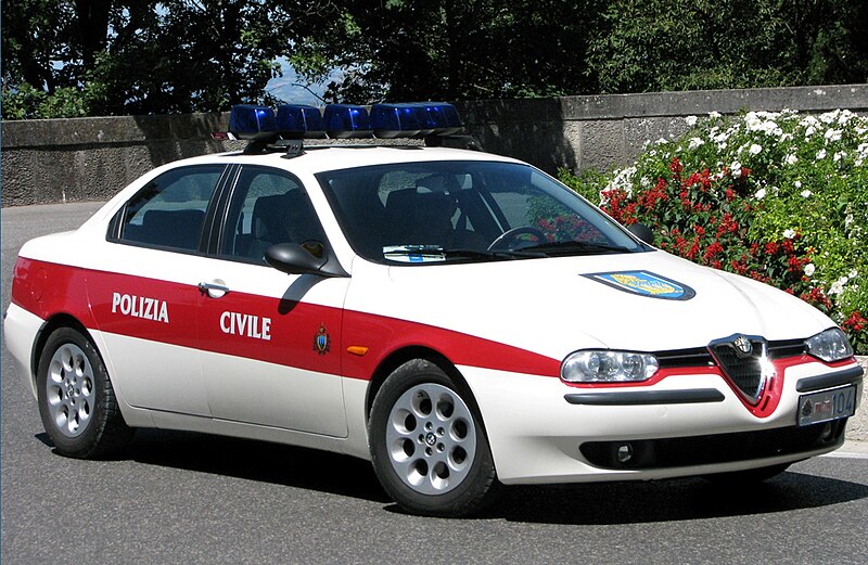 File:Alfa Romeo 156 della Polizia Civile.jpg