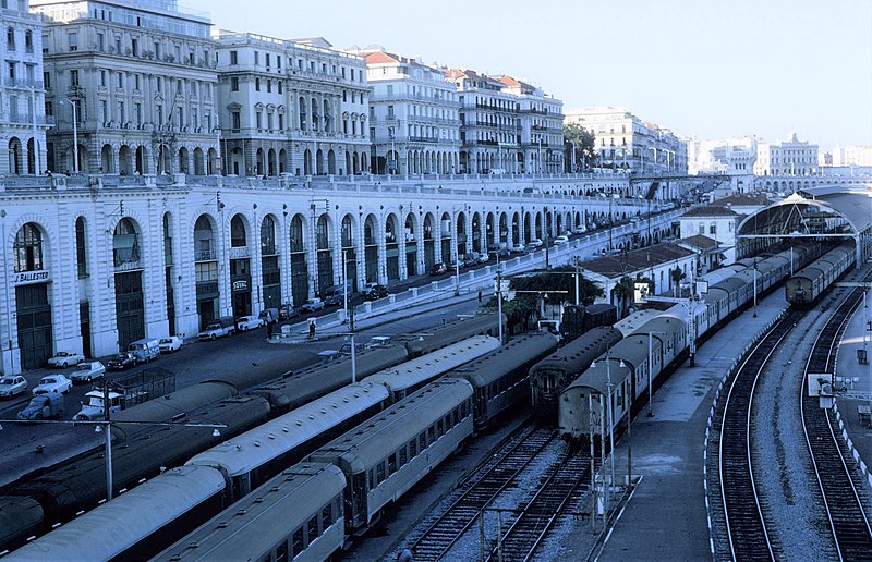 File:Alger gare port.jpg