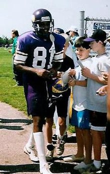 Anthony Carter - Michigan Panthers. Scores in the 1983 USFL Championship  Game.