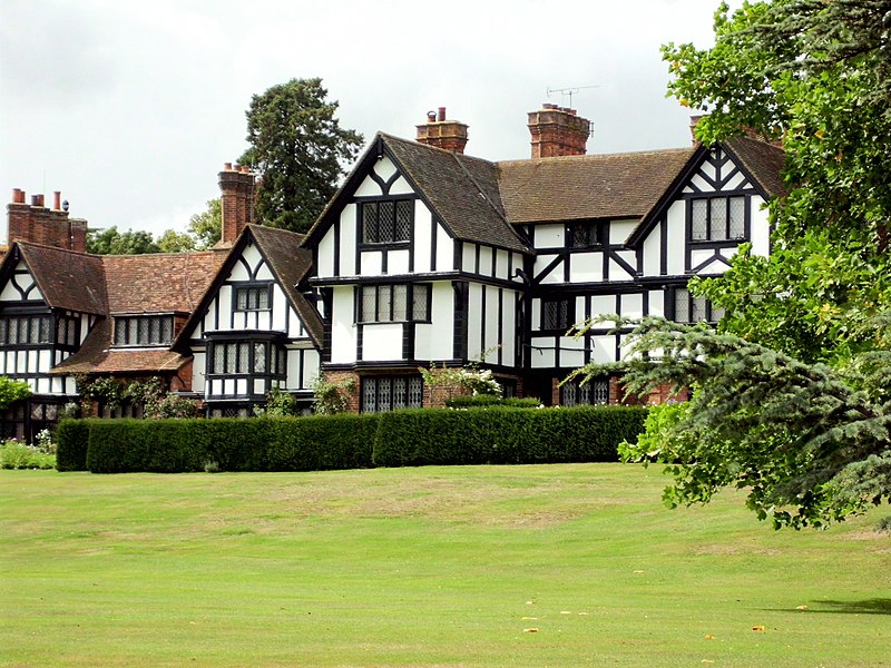 File:Ascott House Wing Geograph-2645403-by-Paul-Shreeve.jpg