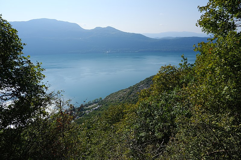 File:Baie de Grésin @ LAc du Bourget @ Brison-Saint-Innocent (51043855881).jpg