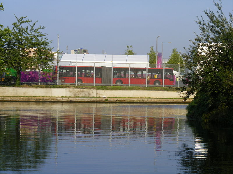 File:Behind the wire - Mercedes Citaro articulated bus (7754143038).jpg