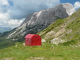 Bivouac Ernesto Lomasti.jpg