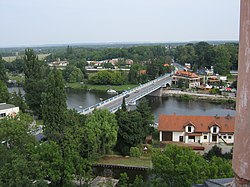 Pohled na most z věže brandýského zámku (2019)
