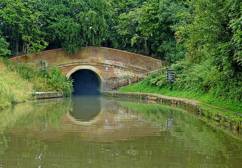 File:Braunston Tunnel in Northamptonshire - geograph.org.uk - 5851578.jpg