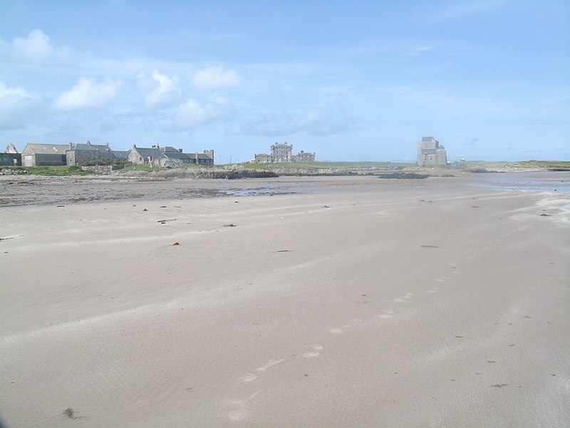 Fitxategi:Breachacha beach (geograph 2419877).jpg