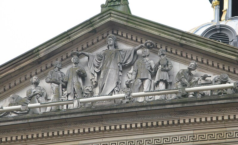 File:Britannia pediment at Birmingham Council House.jpg