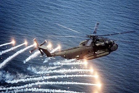 ไฟล์:CH-53D_Sea_Stallion_spewing_flares.jpg
