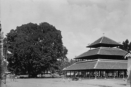 This multi-tiered pavilion in Bali (wantilan) is similar in form with some of the earliest mosques in Indonesia.