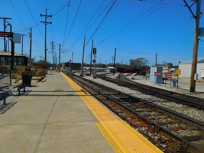 File:Carroll Avenue Station (26040216484).jpg