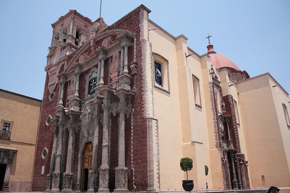 File:Catedral Querétaro.JPG