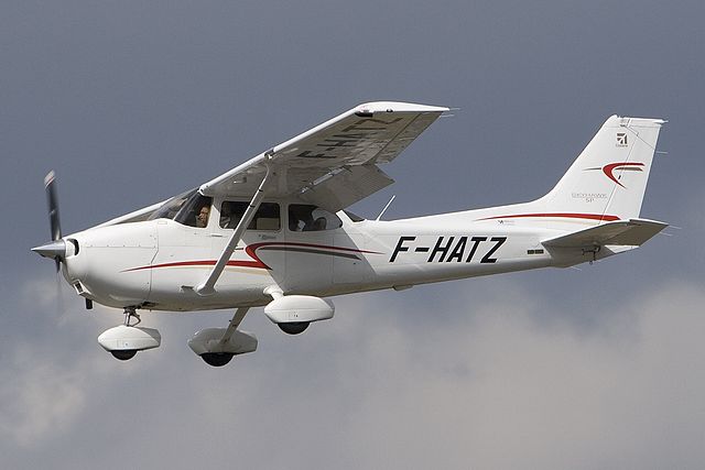 wing tip cessna 172 dimensions