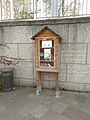 wikimedia_commons=File:Chatou - place de la gare - boite à livres.jpg