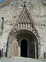 Detail of doorway ClonfertCathedral Doorway.JPG