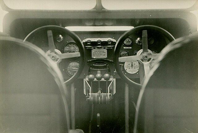 Aircraft cockpit