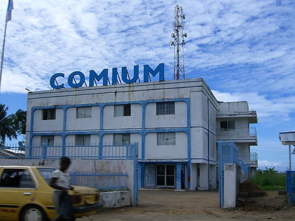 The Comium mobile phone building (2006). ComiumBuildingLiberia 2006.jpg