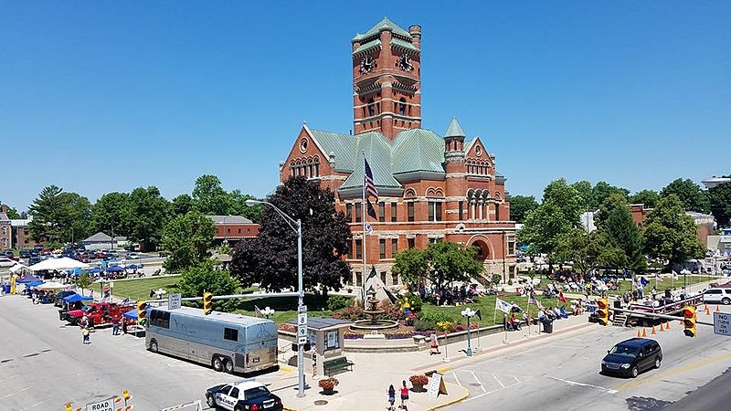 File:Courthouse Albion Indiana.jpg