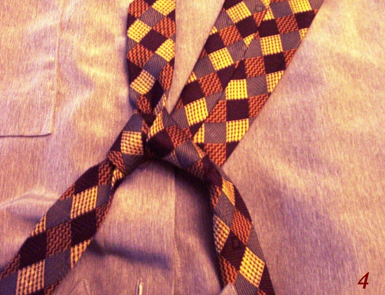 Cravate — Wikipédia