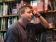 Danny Dorling im Bookmarks Bookshop in Bloomsbury im Jahr 2014.jpg